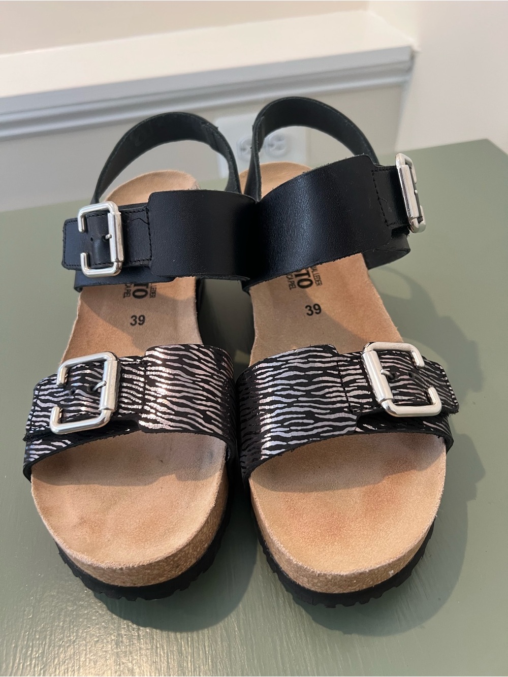 Mephisto Lissandra Wedge Womens Sandals Size  39 US 9 Black Silver Zebra